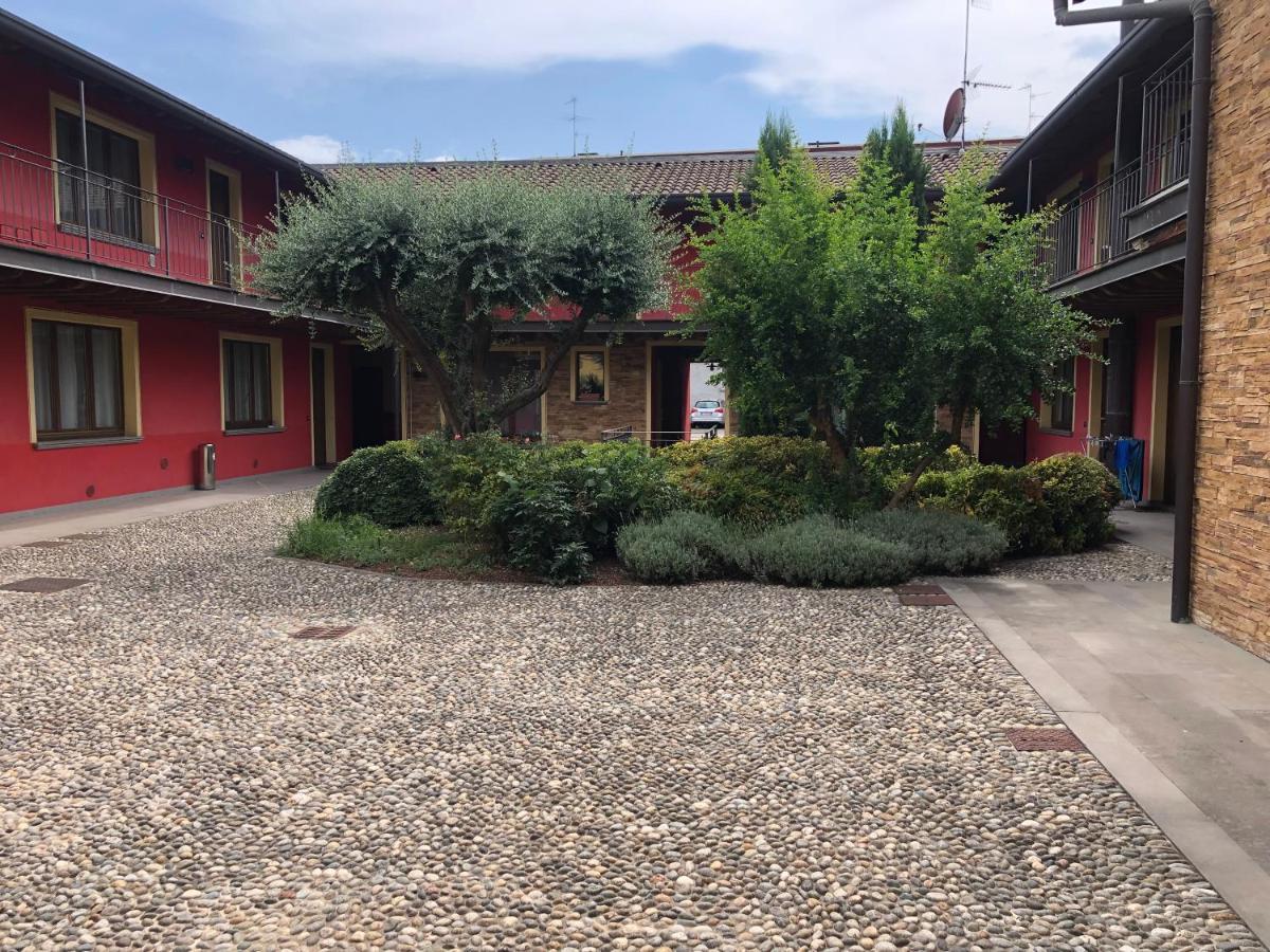 Bergamo Easy Airport Sleep&Fly Parking Apartment Exterior photo