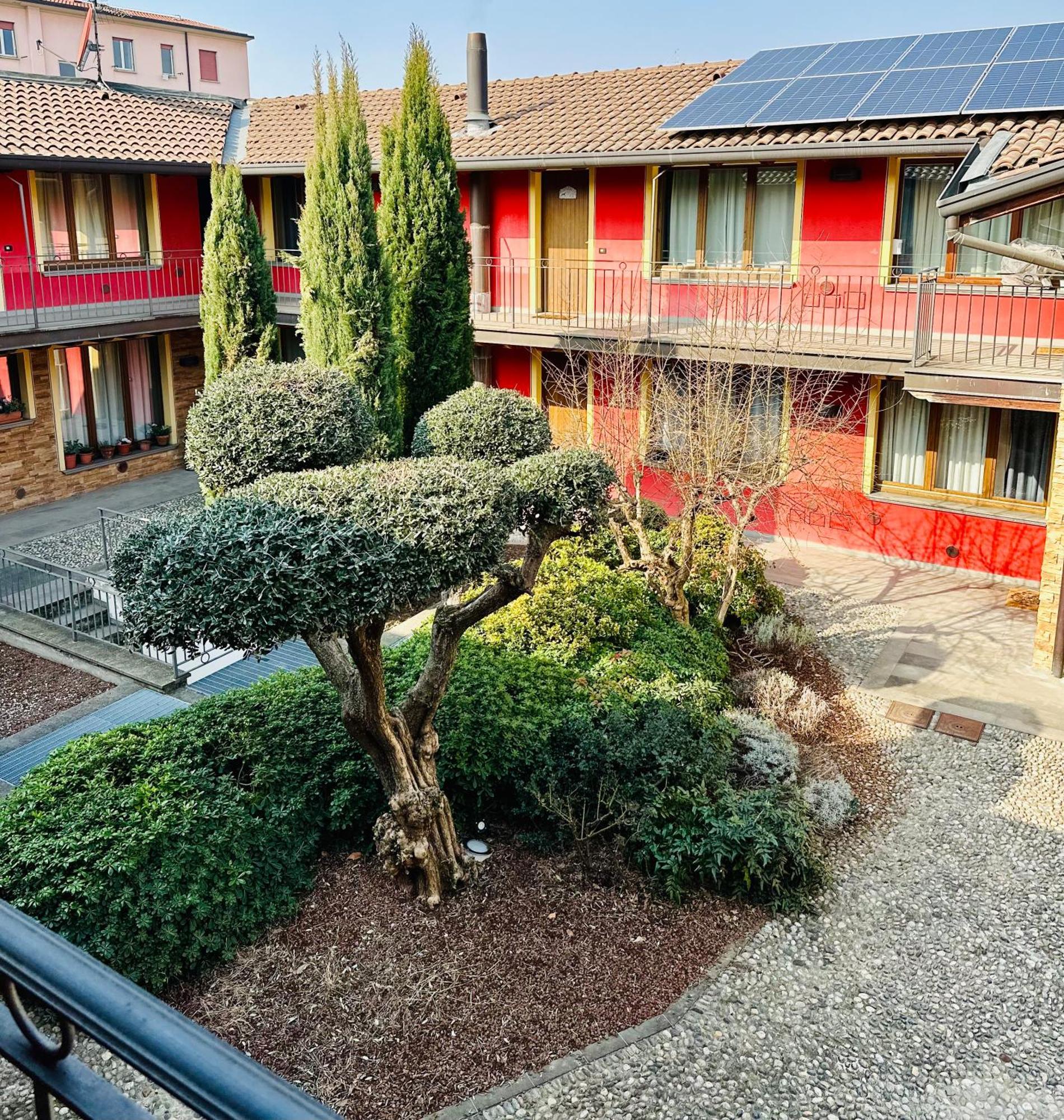 Bergamo Easy Airport Sleep&Fly Parking Apartment Exterior photo