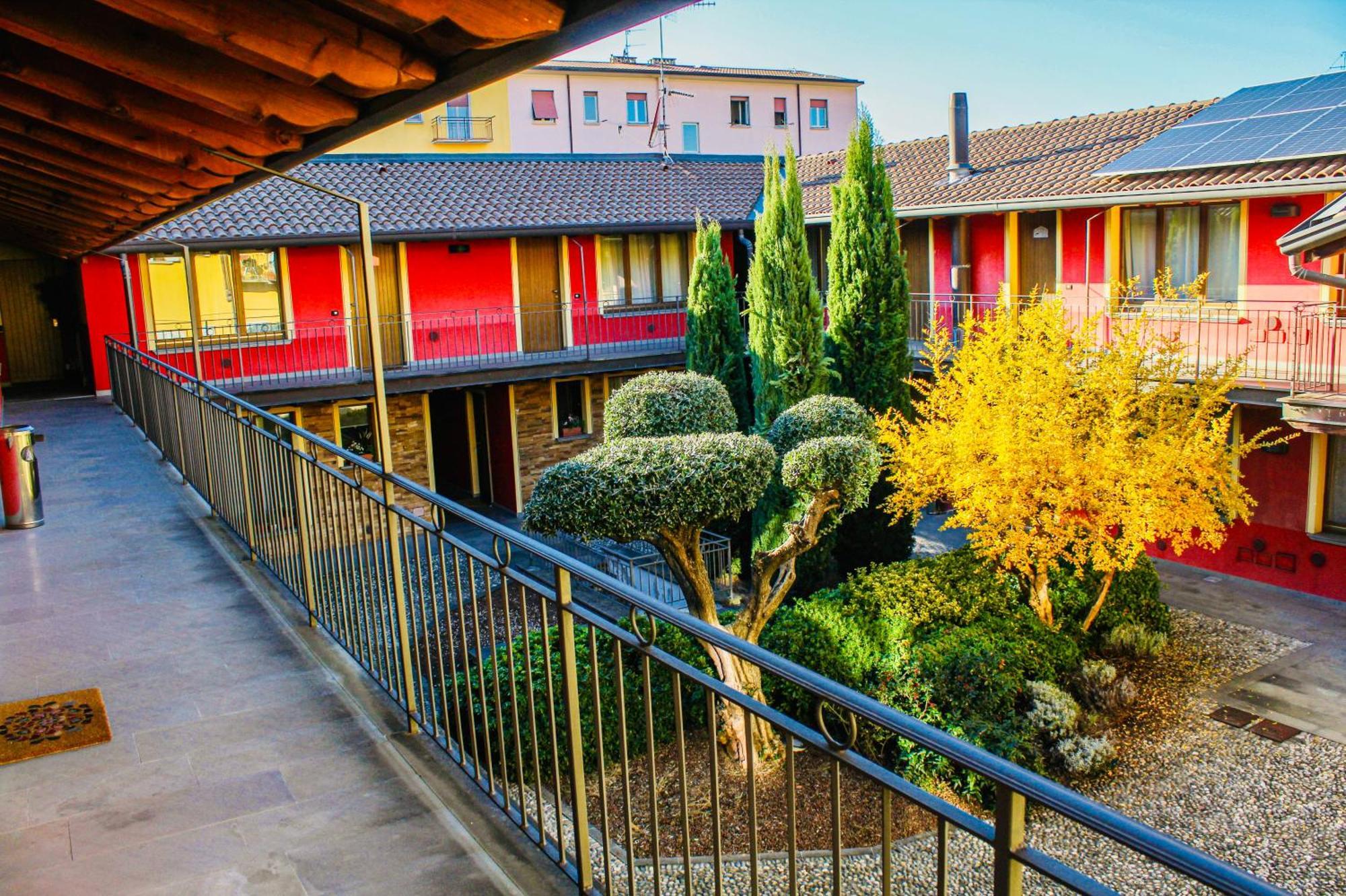 Bergamo Easy Airport Sleep&Fly Parking Apartment Exterior photo