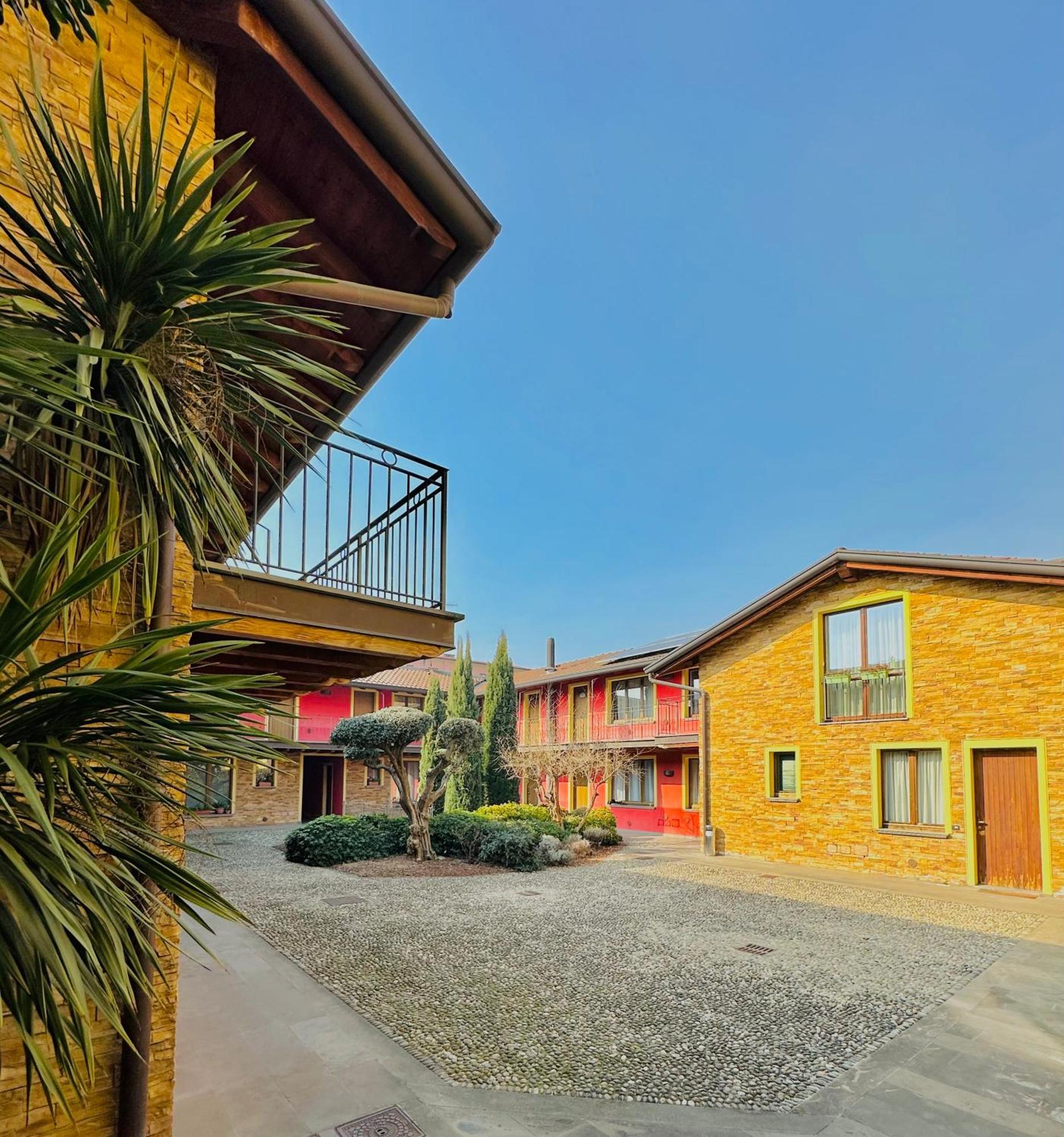 Bergamo Easy Airport Sleep&Fly Parking Apartment Exterior photo